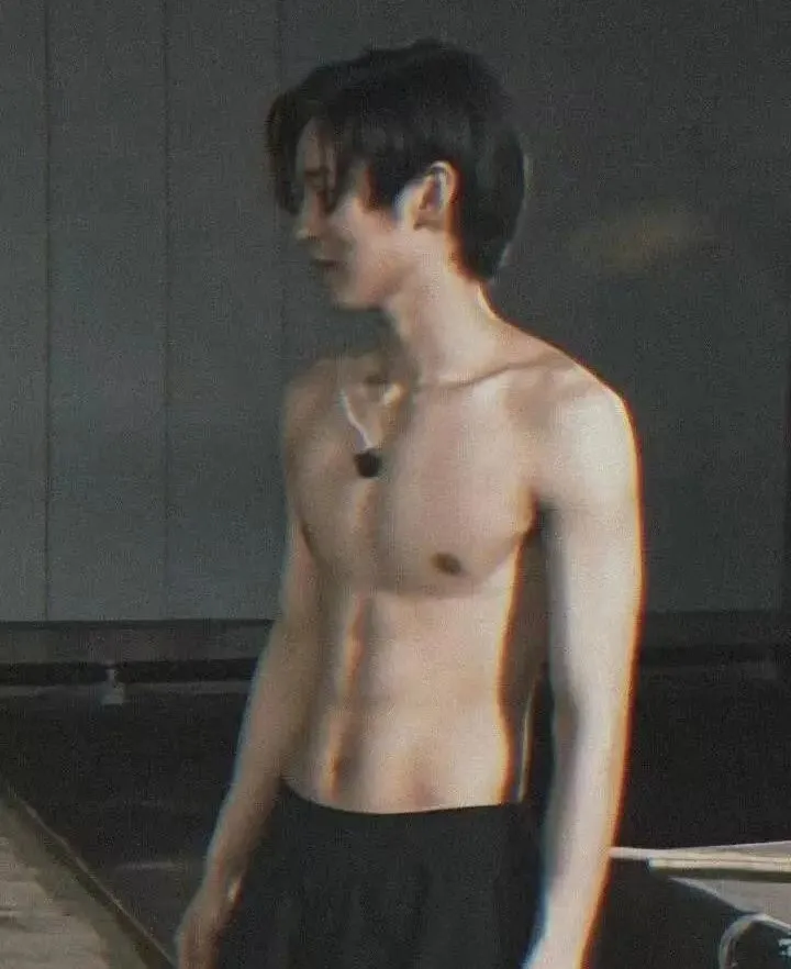 要不是因为道枝骏佑，也不会粉上这位小“木村拓哉”