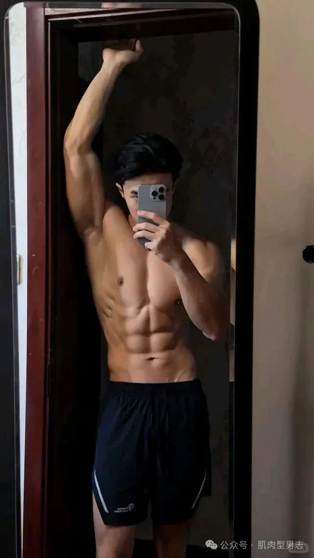 肌肉型男的美式前刺，刺进了我的心