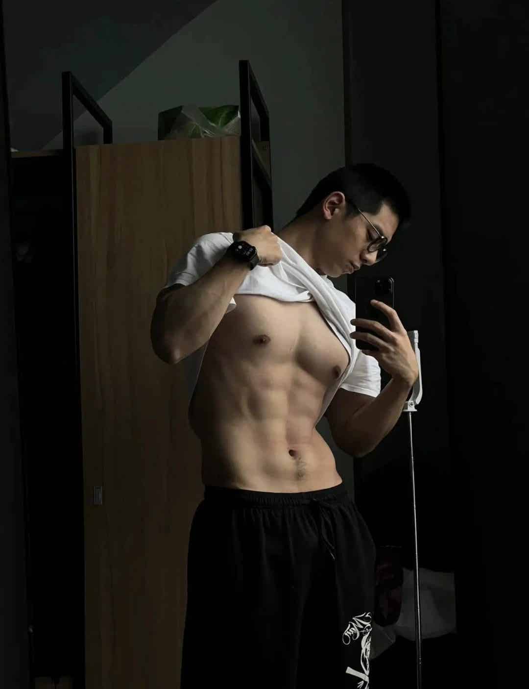 成都 0 都想掰弯的寸头西北汉子！长的太野啦！！