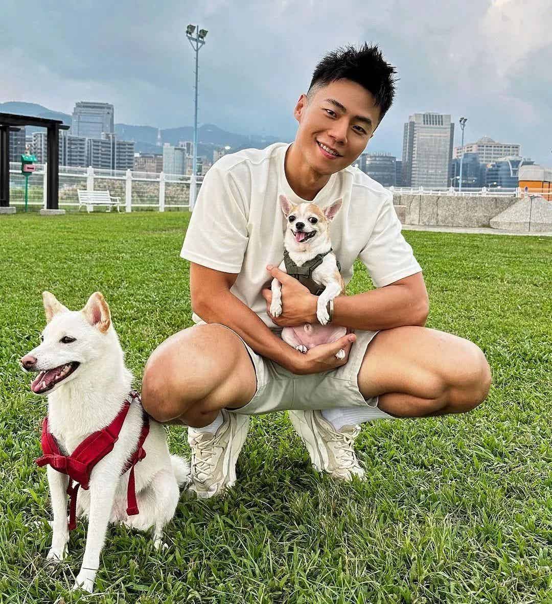 短发黝黑大男孩拍写真,颜值超高我超可以! 短发黝黑大男孩拍写真,颜值超高我超可以!