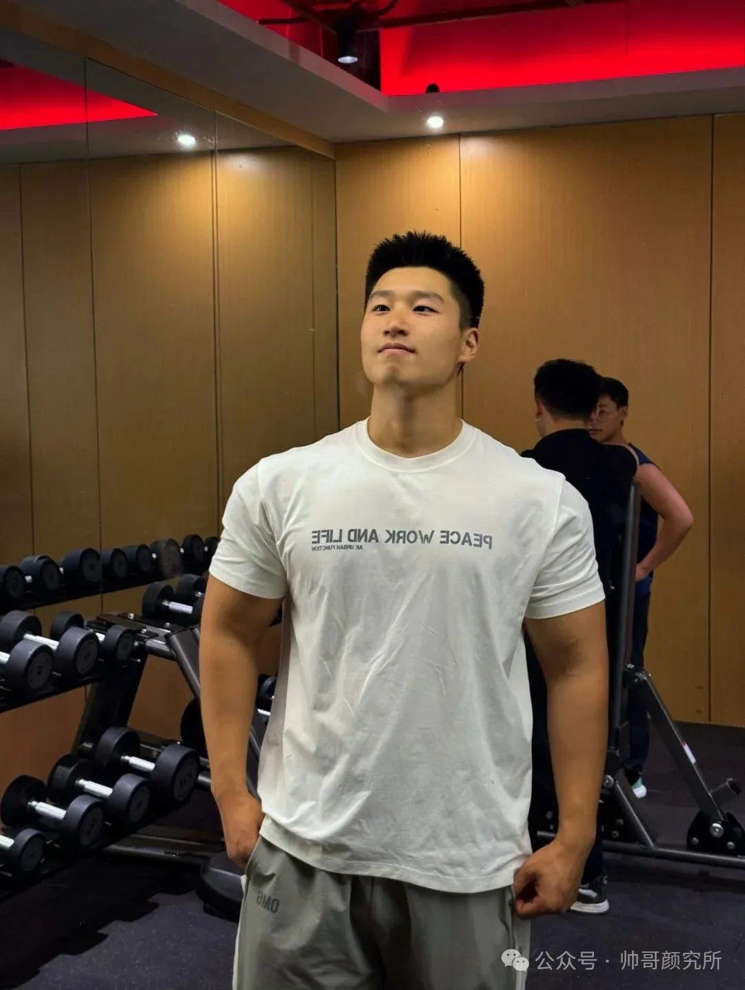 朴实男人味！这样的黑皮男是多少人的心头好 | 网红帅哥