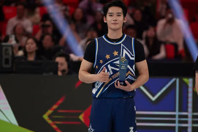 于适和李昀锐同框，我才明白，身材管理有多重要！