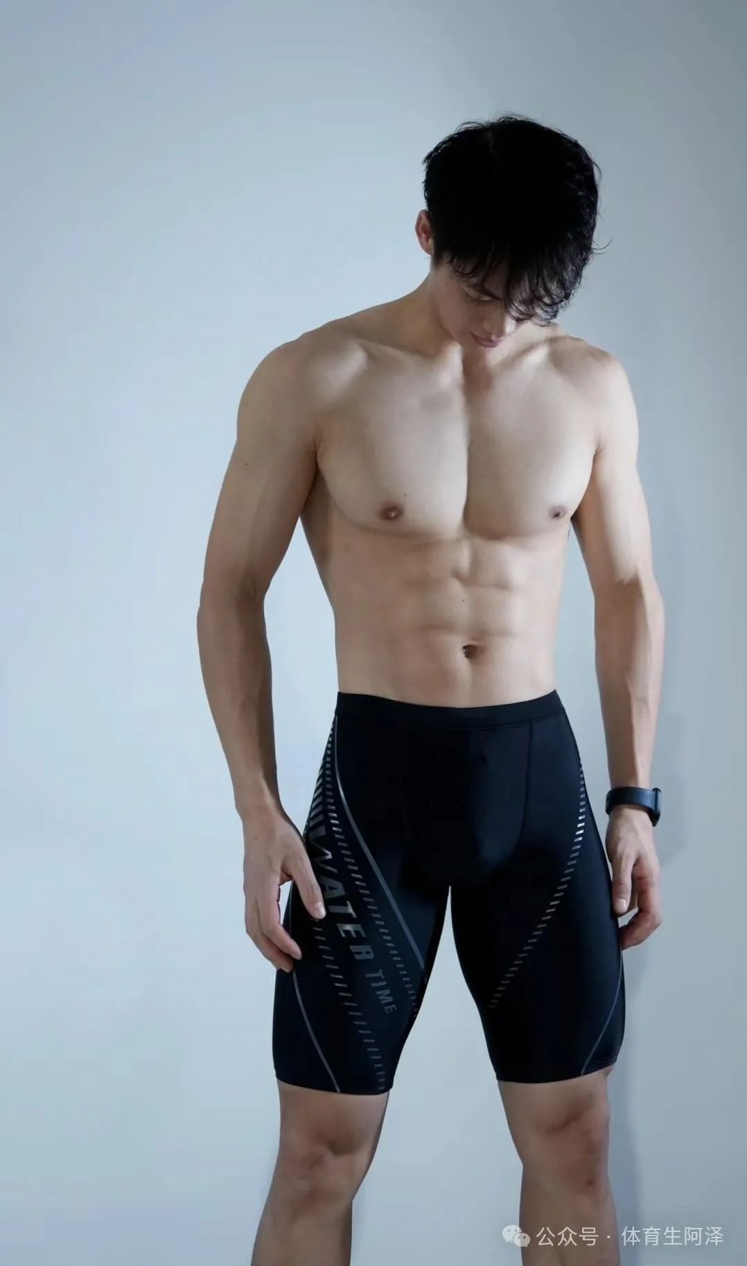 185 白皮帅哥游泳教练，大包警告别太明显......