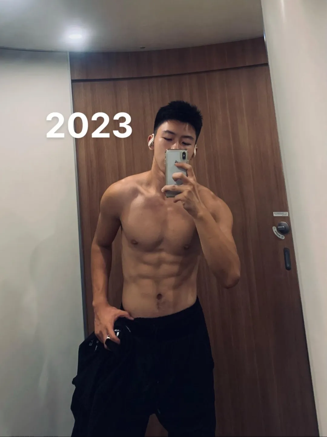 帅气的西安交大黑皮体育生 Andy. 泽！