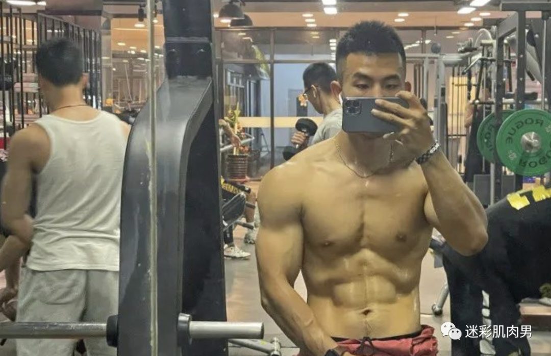 185CM 篮球长腿小哥，身材好到爆！