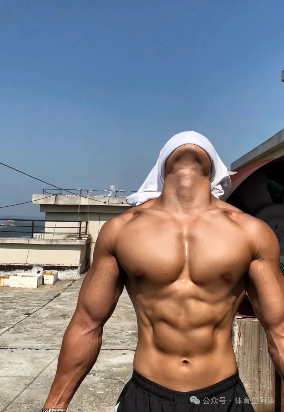 黑皮肌肉体育生，大狙黑皮，健身的男人好诱惑......