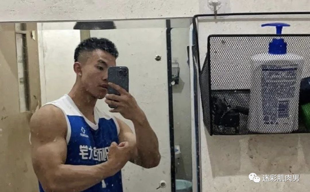 185CM 篮球长腿小哥，身材好到爆！