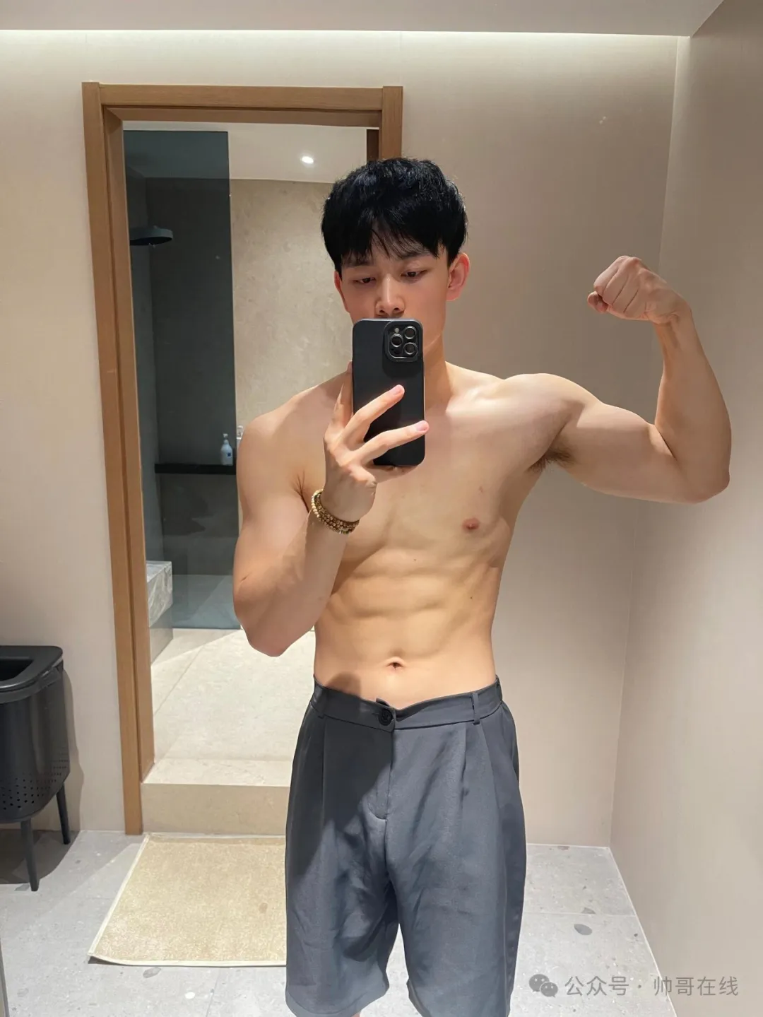 188CM 薄肌健身帅哥，, 估计很多人会喜欢这款！