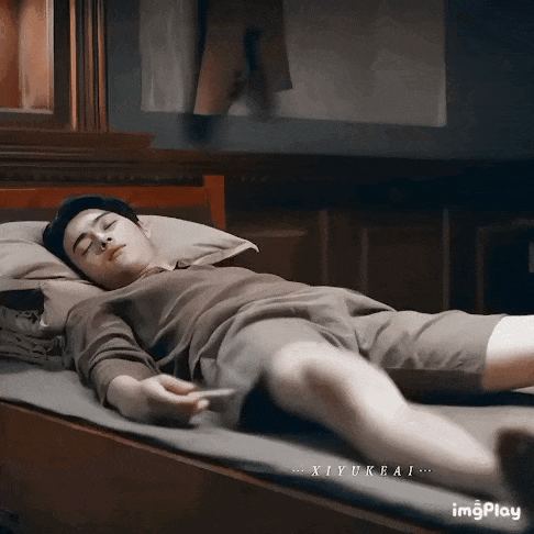 许凯露内裤边大秀腹肌身材，这实力让于正又要给他安排新戏了！
