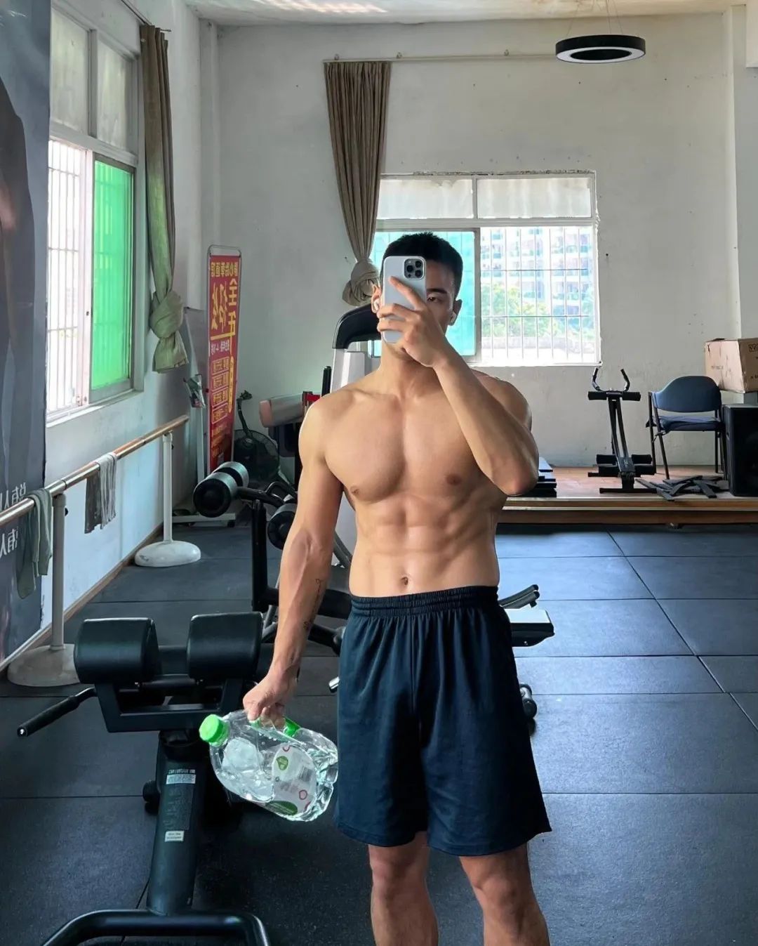 180cm 黑皮阳光大大大男孩，男友力爆发释放！