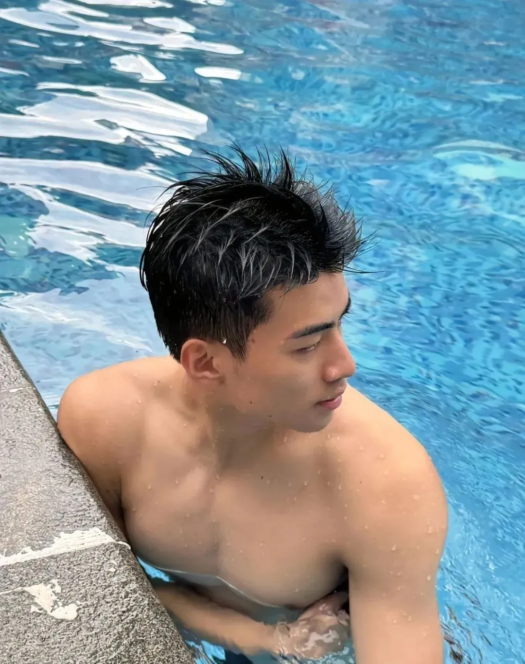 男大！刘姥姥最新“合拍”帅哥是他！