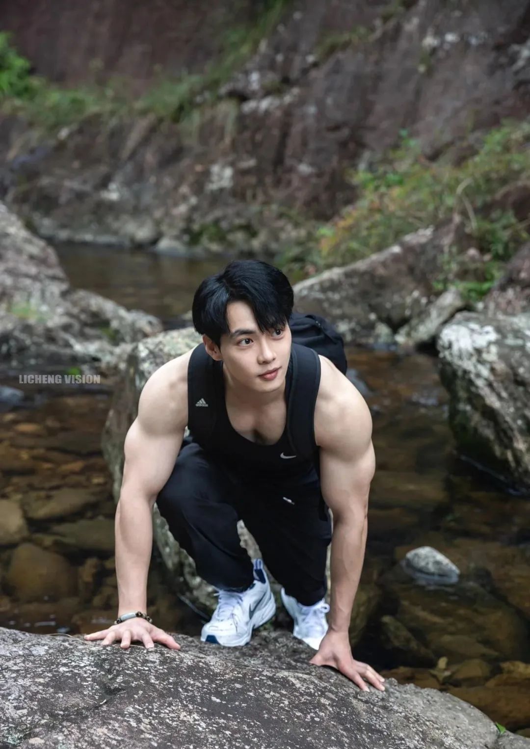 178cm 超帅健身教练,30 岁却是娃娃脸! 178cm 超帅健身教练,30 岁却是娃娃脸!