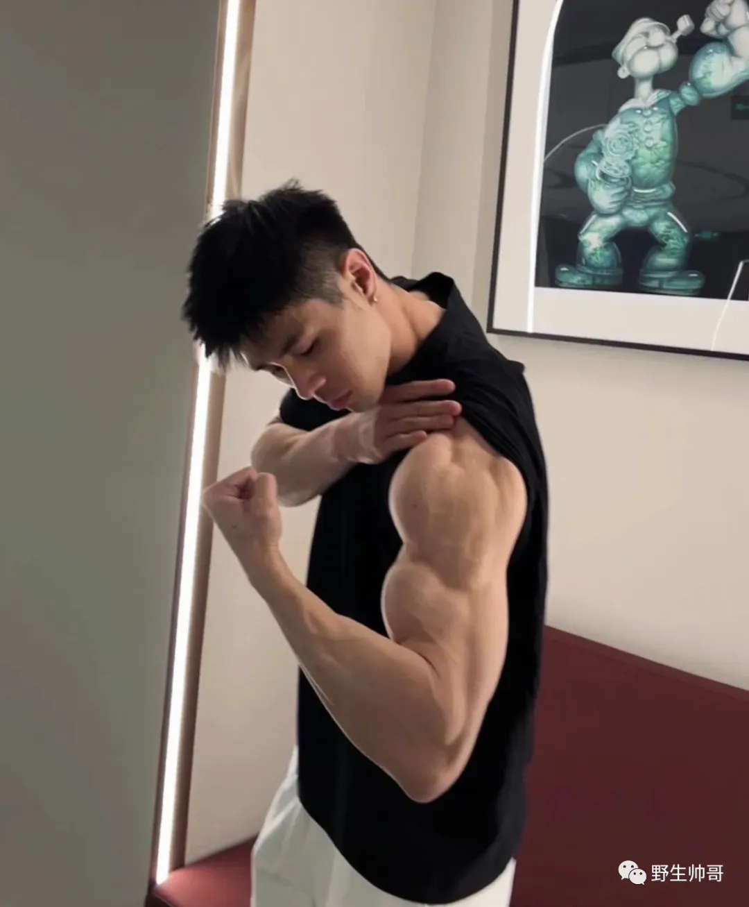 健身的运动小哥，气质型爷们