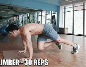 穿海绵宝宝短裤的腹肌小哥，你要吗！