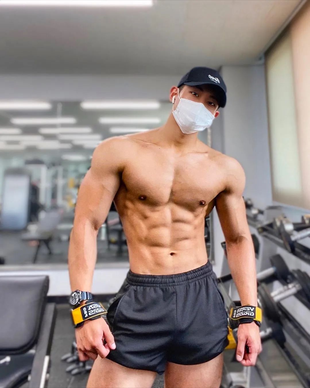 那些性感肌肉帅哥是怎样炼成的