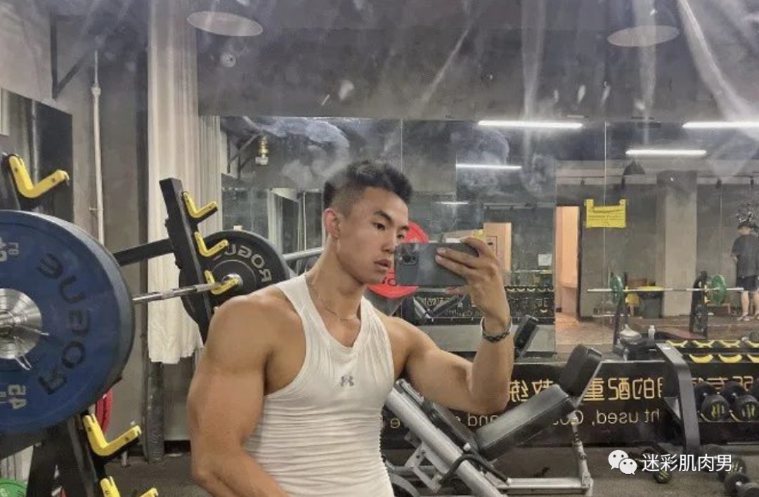 185CM 篮球长腿小哥，身材好到爆！