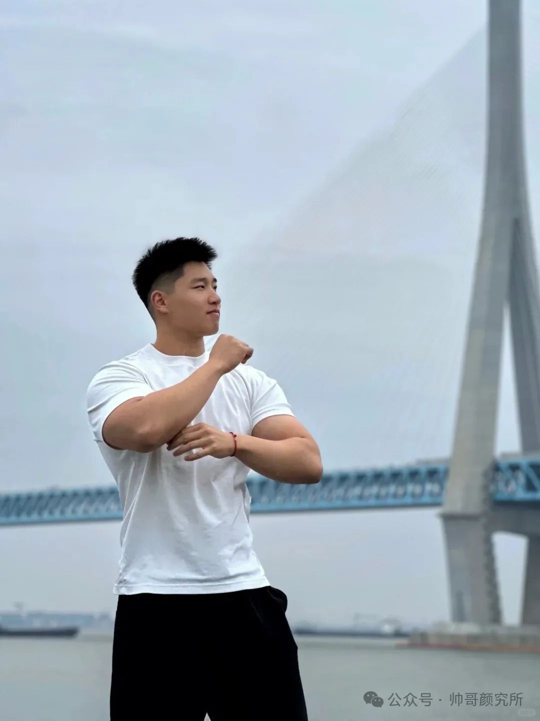 朴实男人味！这样的黑皮男是多少人的心头好 | 网红帅哥