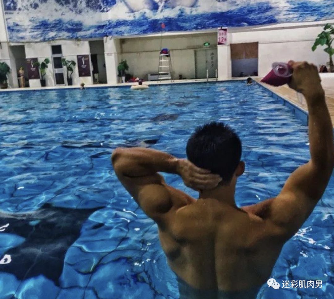 185CM 篮球长腿小哥，身材好到爆！
