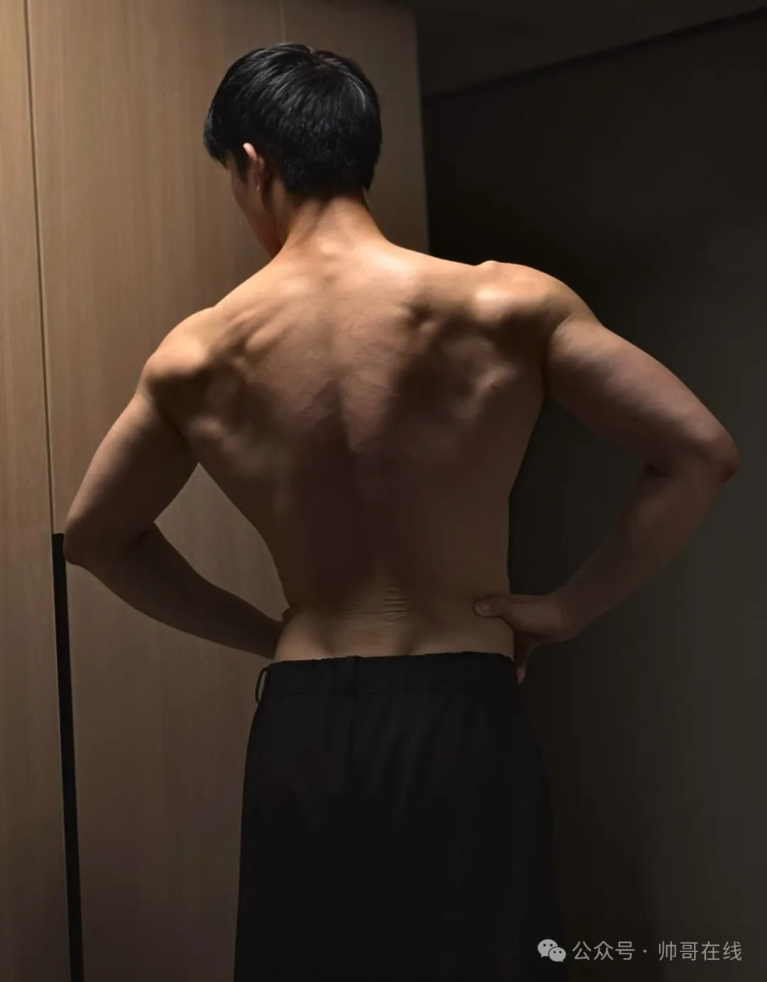 188CM 肌肉模特小哥，把持不住了！