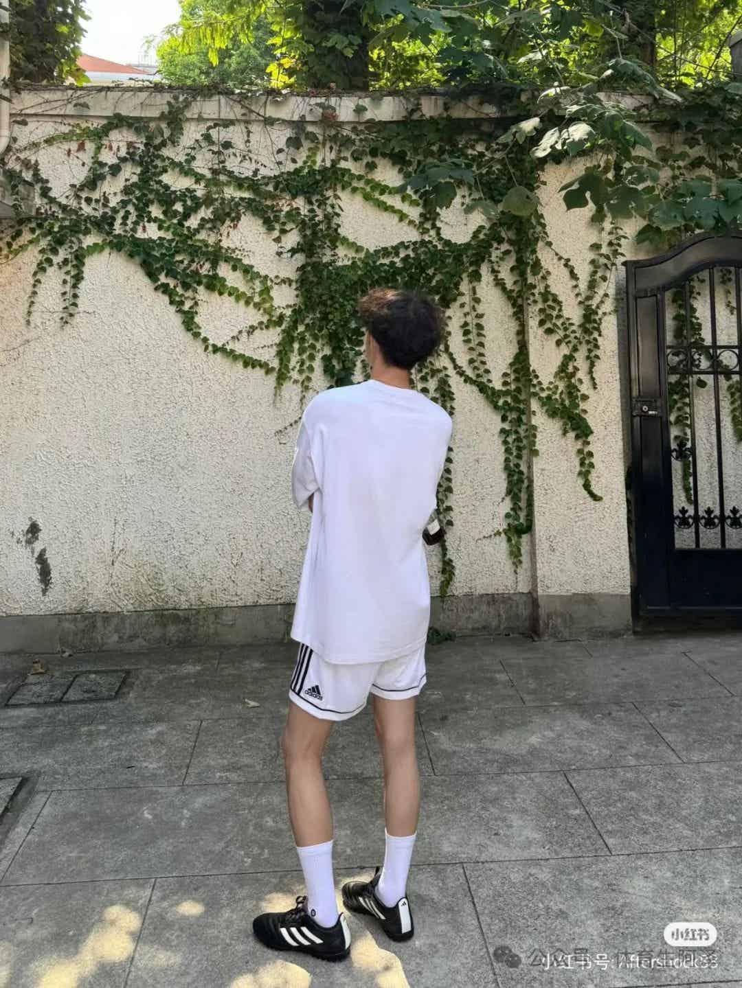 185 篮球白袜长腿大帅哥，腿比命长，好腿当赏........