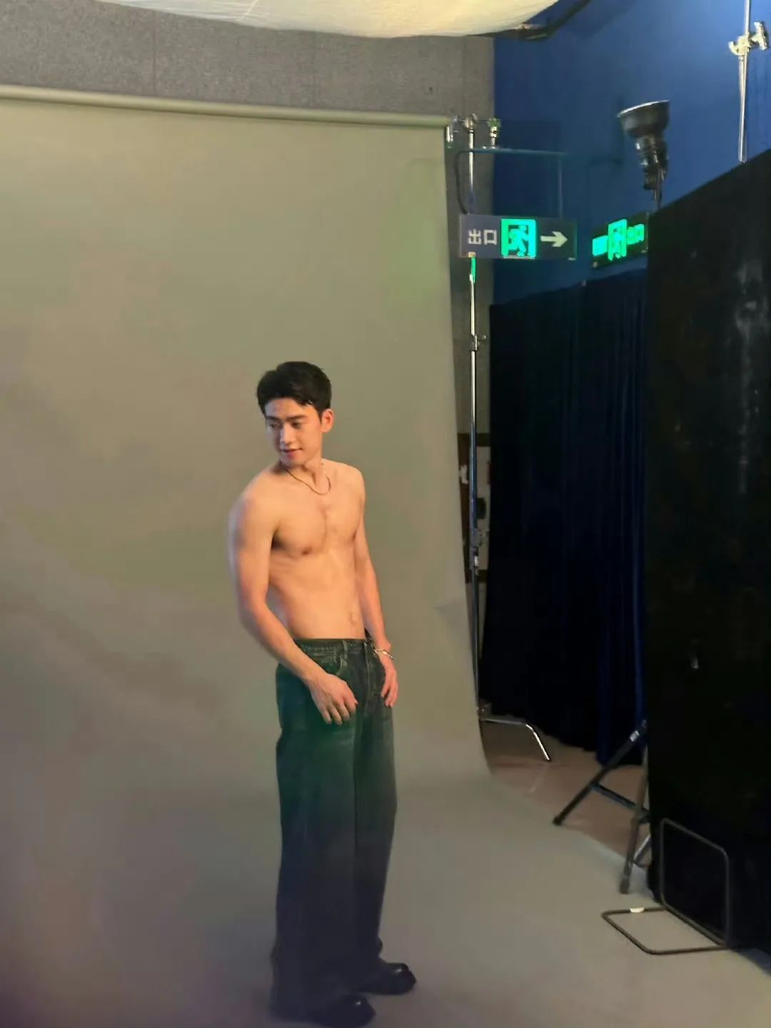 羽毛球男神王昶终于脱了！这也太好看了！