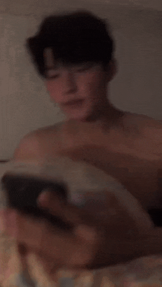 男生夜店被调戏！这条视频在推特上火了！