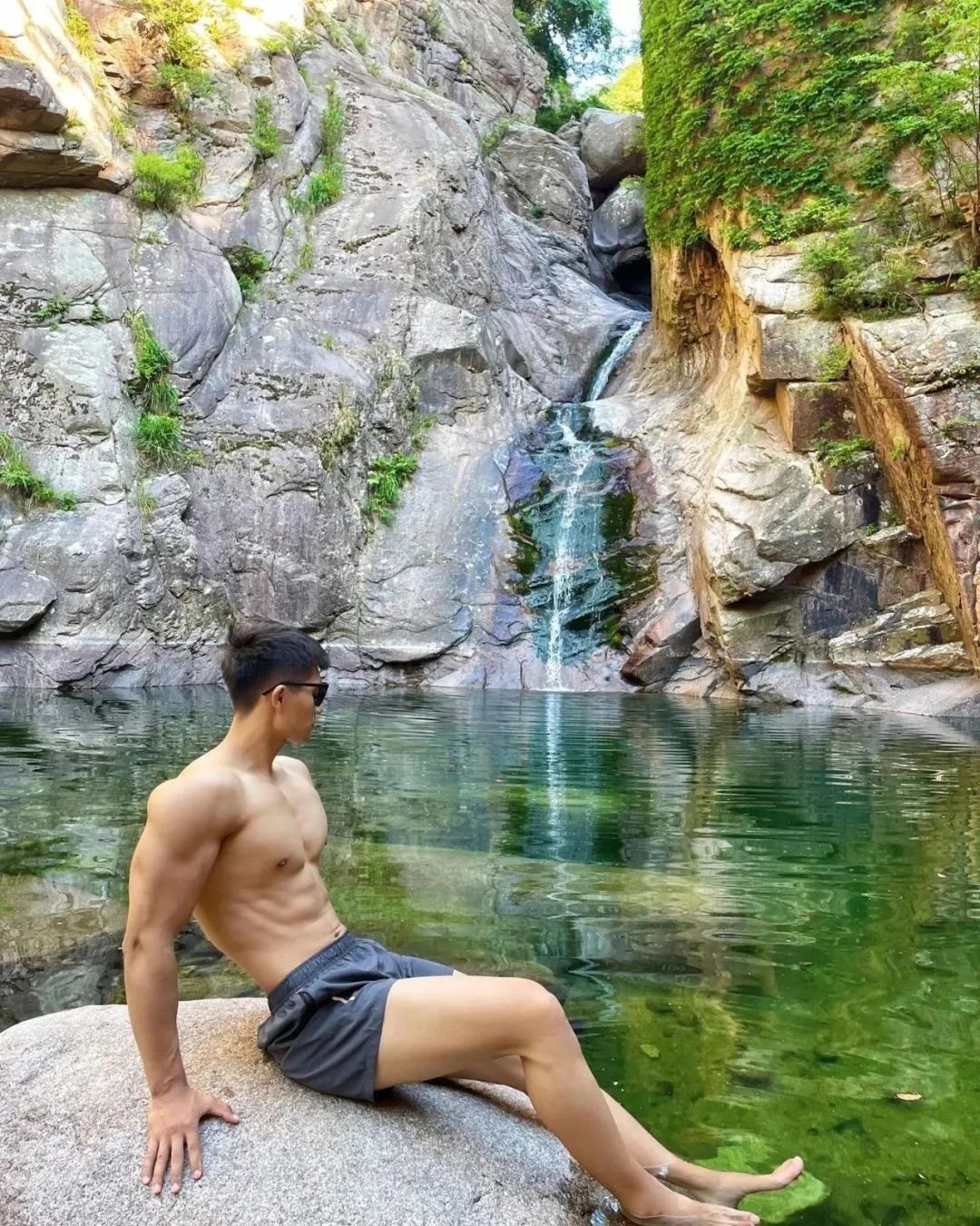 185cm 翘 P 山东帅哥，野外露营太有料了！