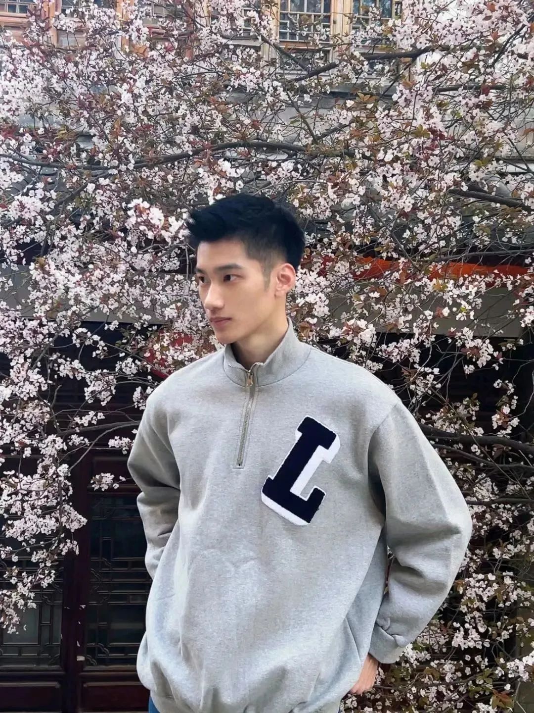 肌肉男硕奶爸拍肌肉写真大片，这是什么新赛道吗？！