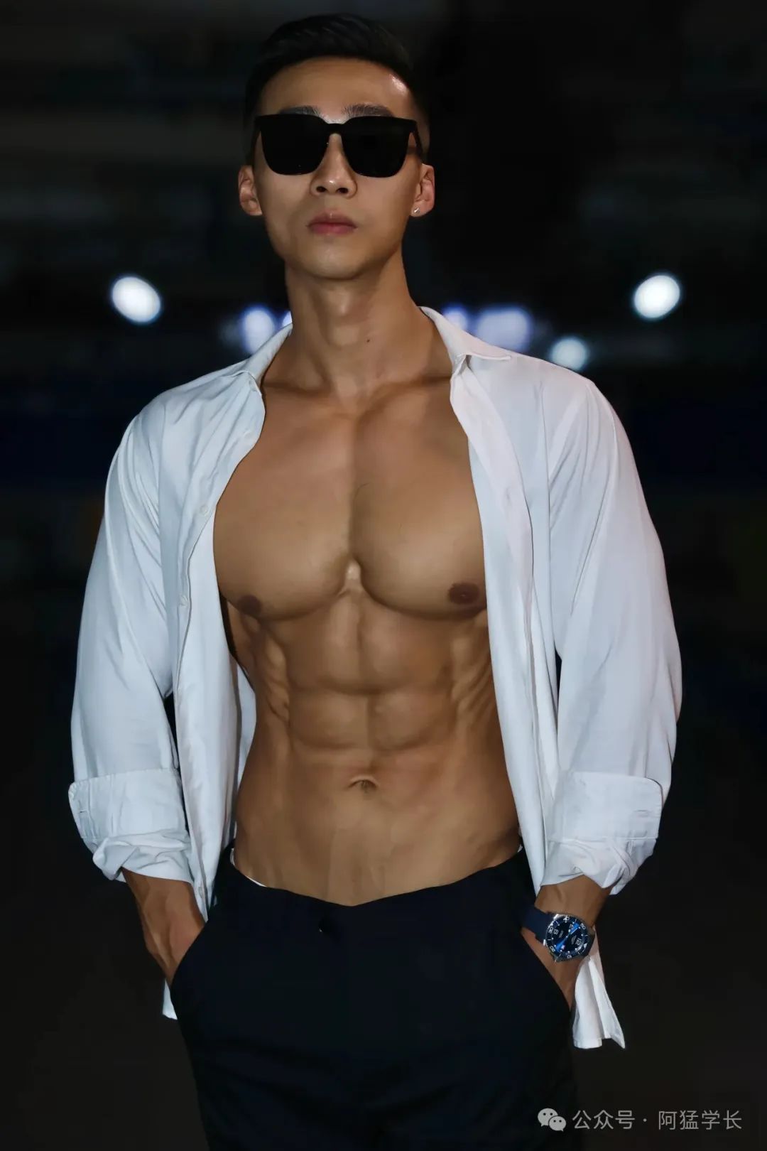 秋天的第一个肌肉男友，已在重庆上线！？