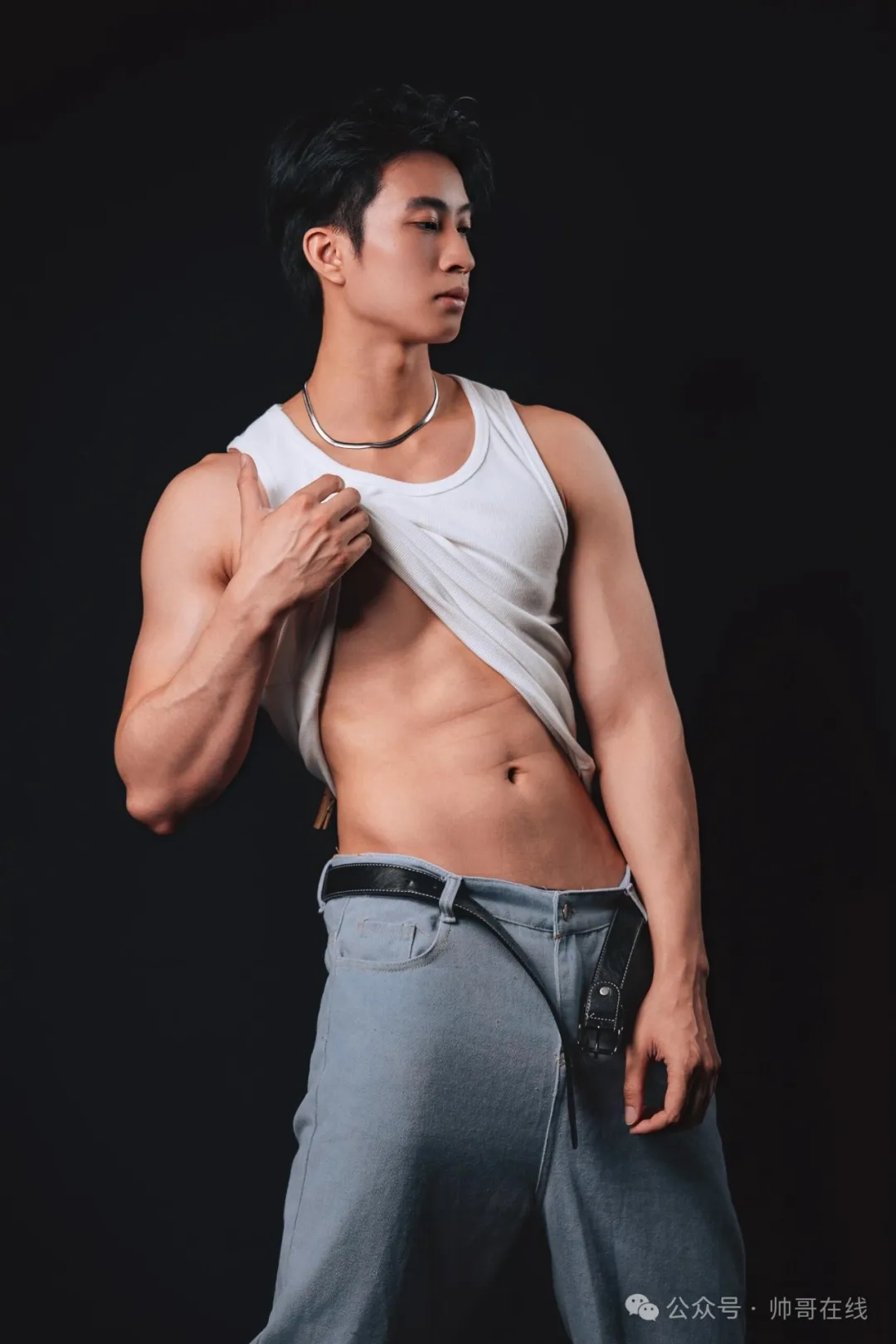 188CM 肌肉模特小哥，把持不住了！