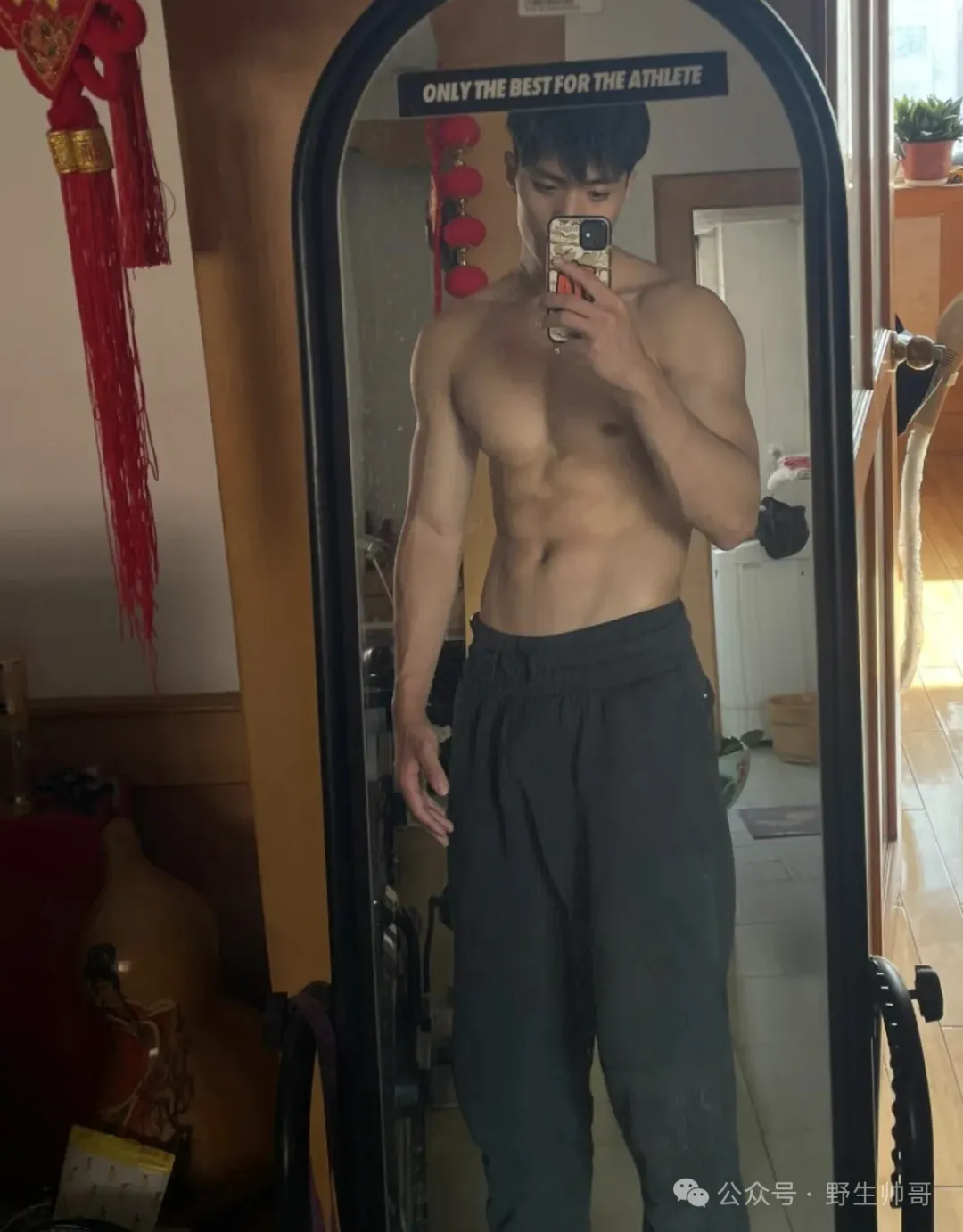 北体大二肌肉体育生运动男大也太可了！鼻子好大呀！