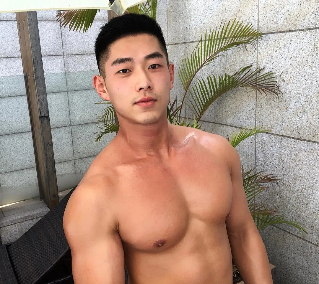 圈内肌肉名媛分手了！新欢长这样，口味变了？