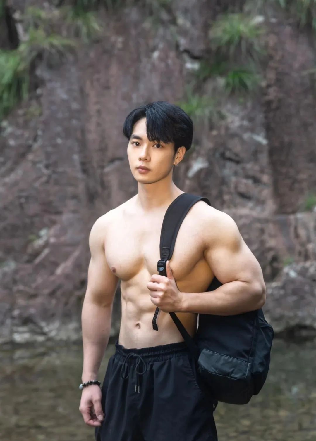 178cm 超帅健身教练，30 岁却是娃娃脸！
