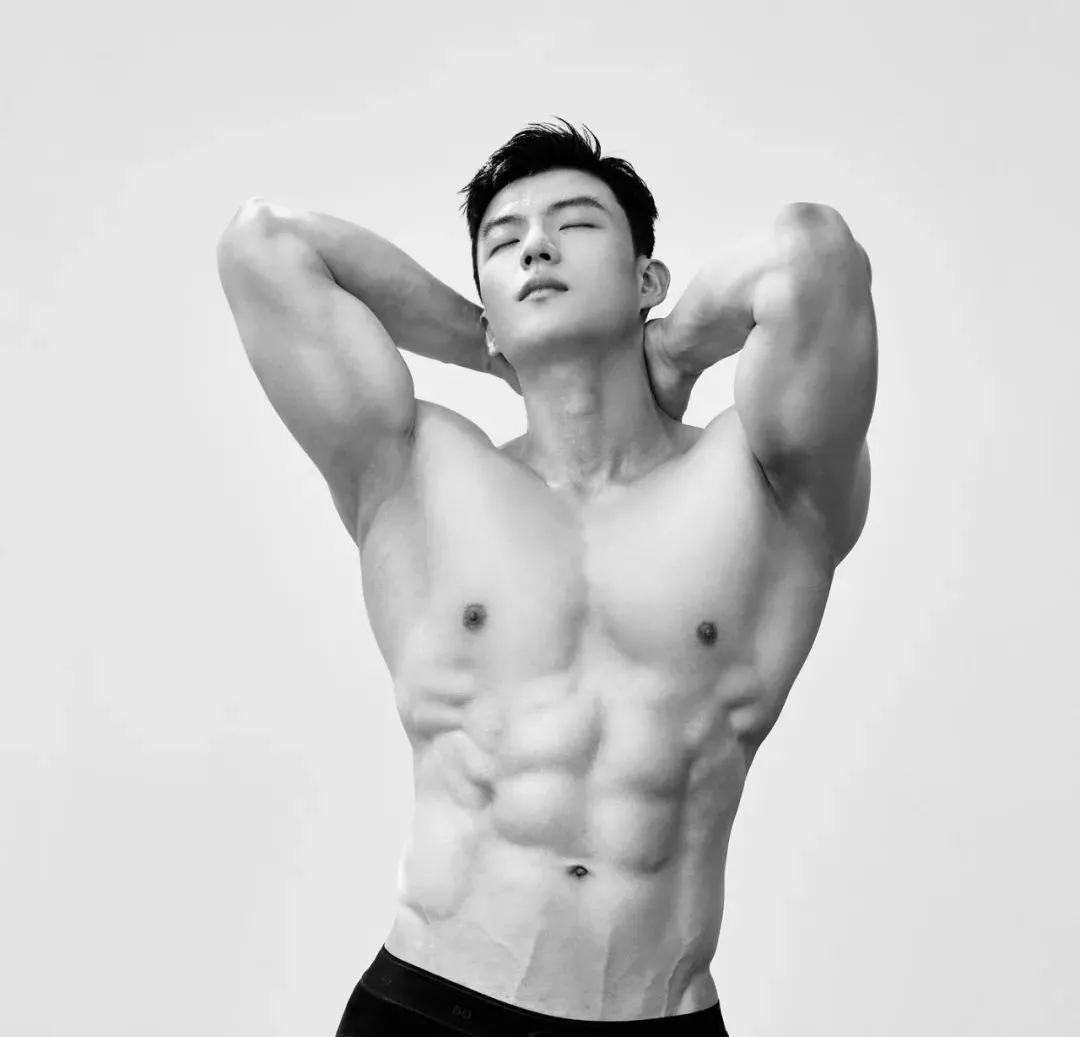 灰裤子小哥照片被盗当头像，你见过吗