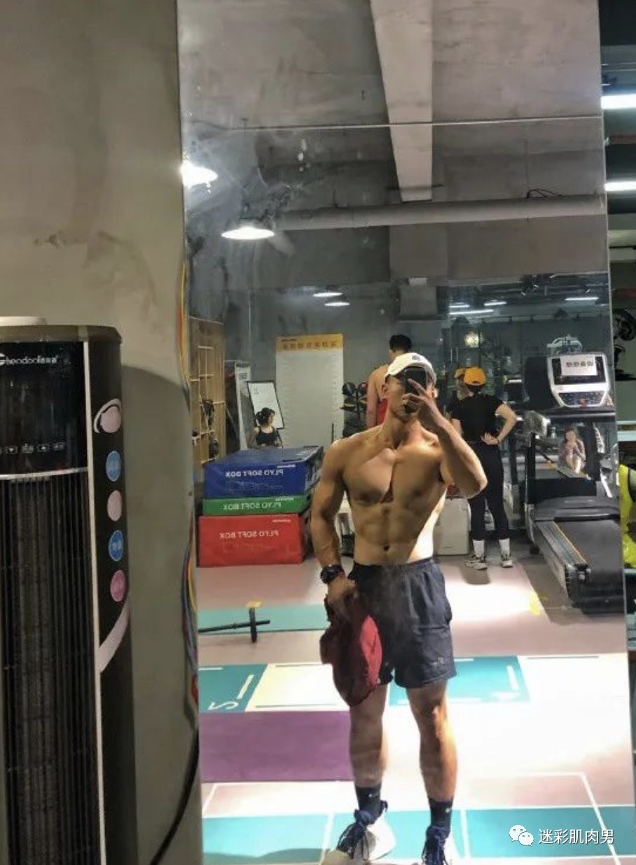 185CM 篮球长腿小哥，身材好到爆！