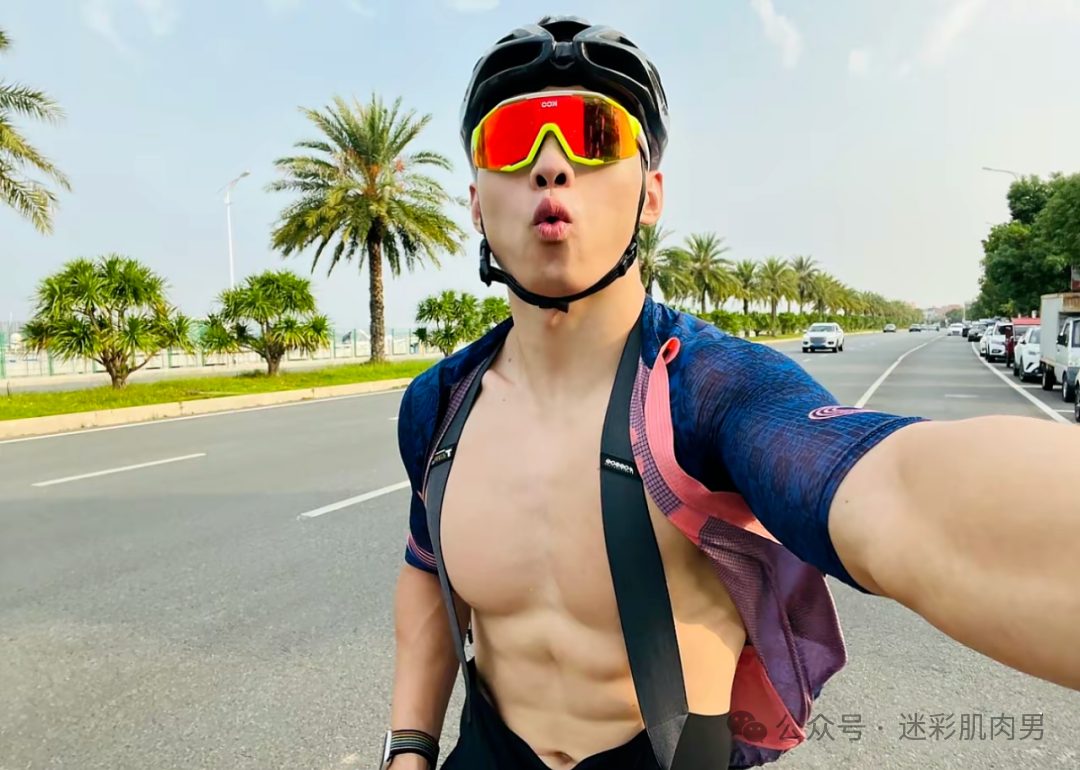 紧身衣骑行小哥居然参加百男综艺！大实力果然藏不住！