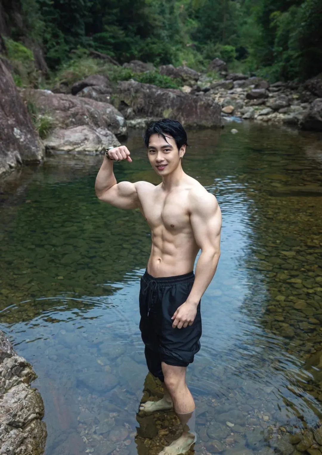 178cm 超帅健身教练，30 岁却是娃娃脸！