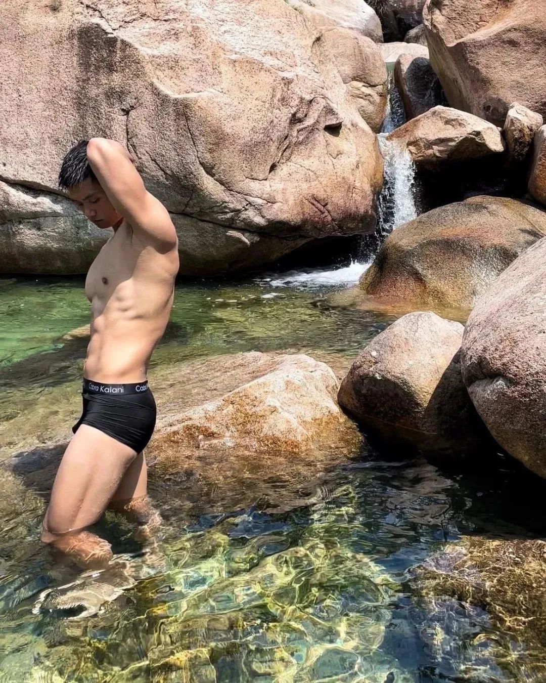 185cm 翘 P 山东帅哥，野外露营太有料了！