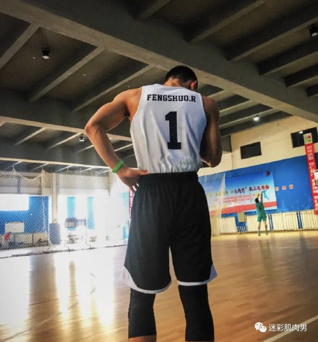 185CM 篮球长腿小哥，身材好到爆！