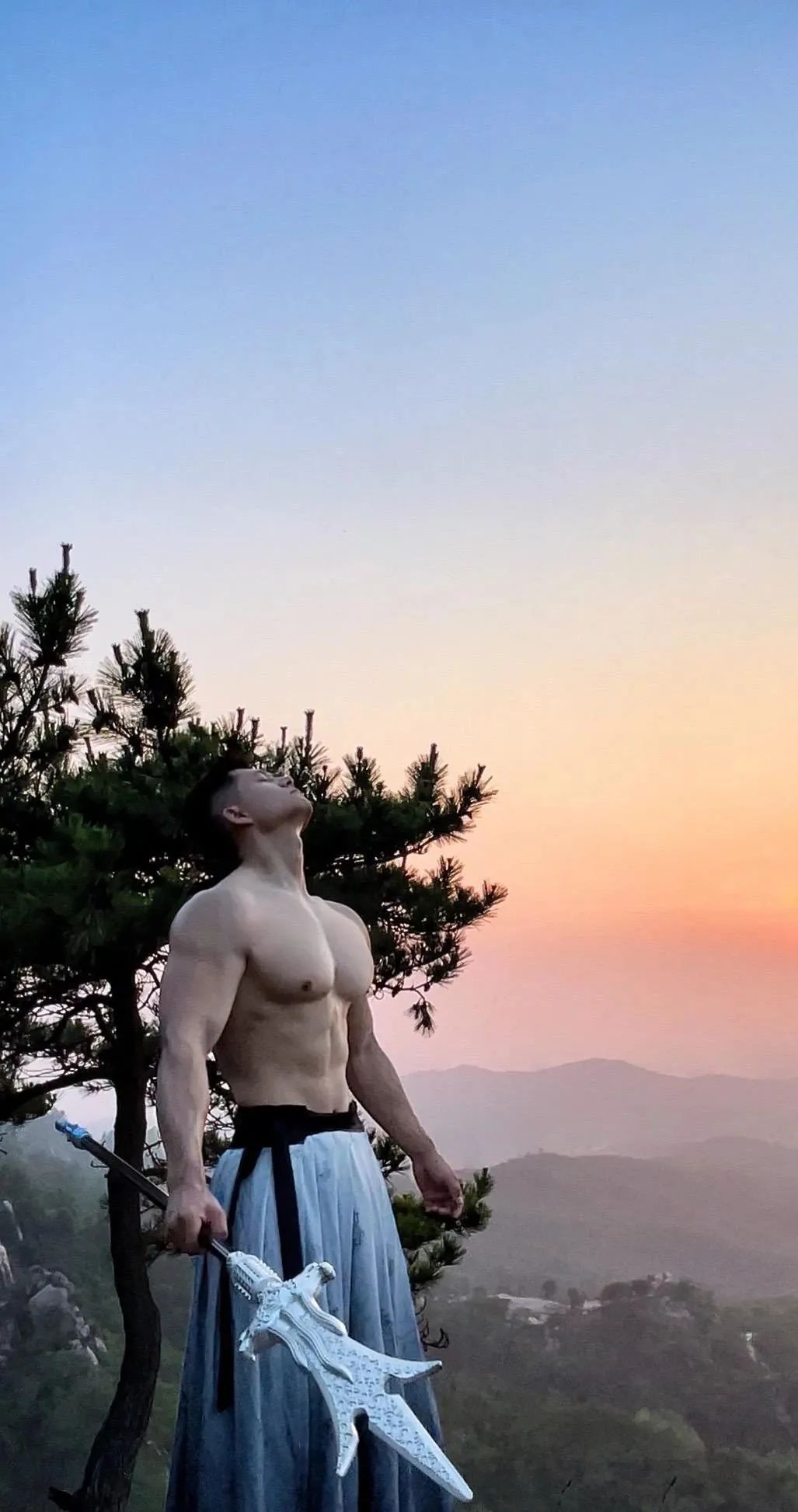 185cm 翘 P 山东帅哥，野外露营太有料了！