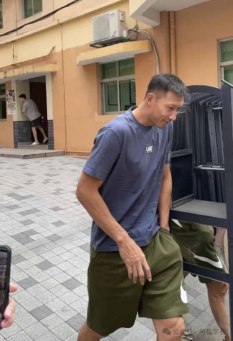 什么是 TS 哇？东莞篮球体育生告诉你…