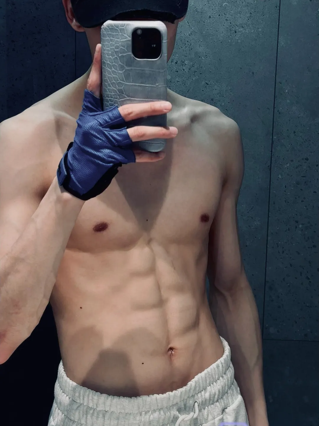 内娱男明星们，请按照他这个身材标准卷起来！