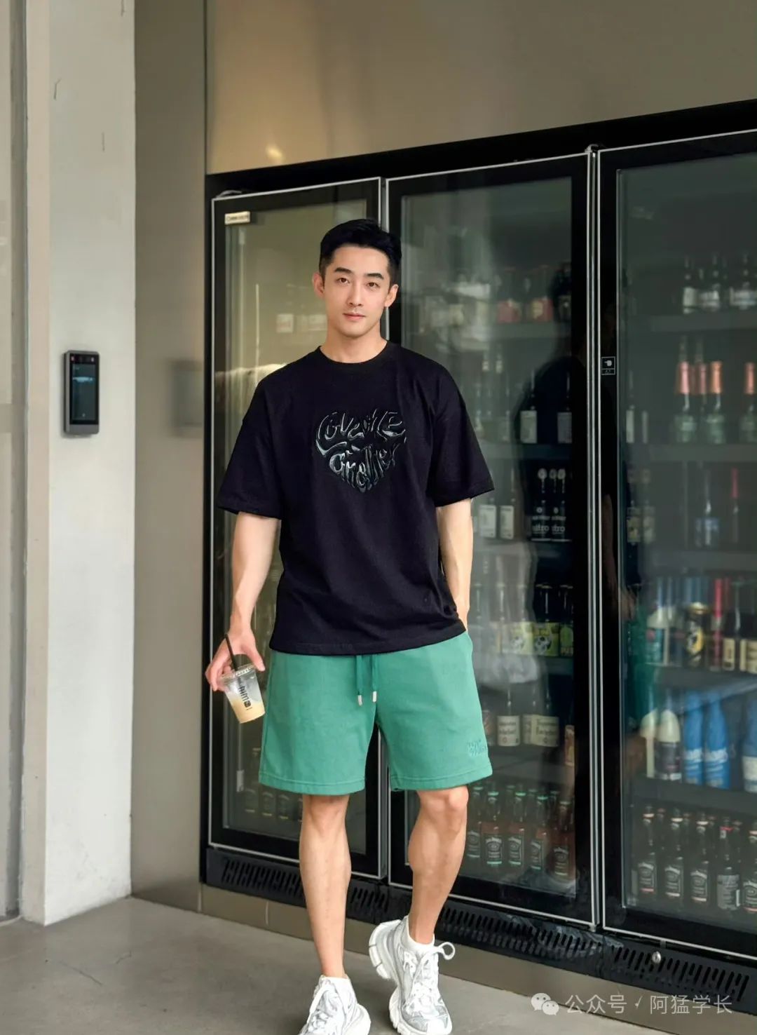 42 岁的他！拥有 18 岁的颜值和身材，是曾经的 G 圈一姐…