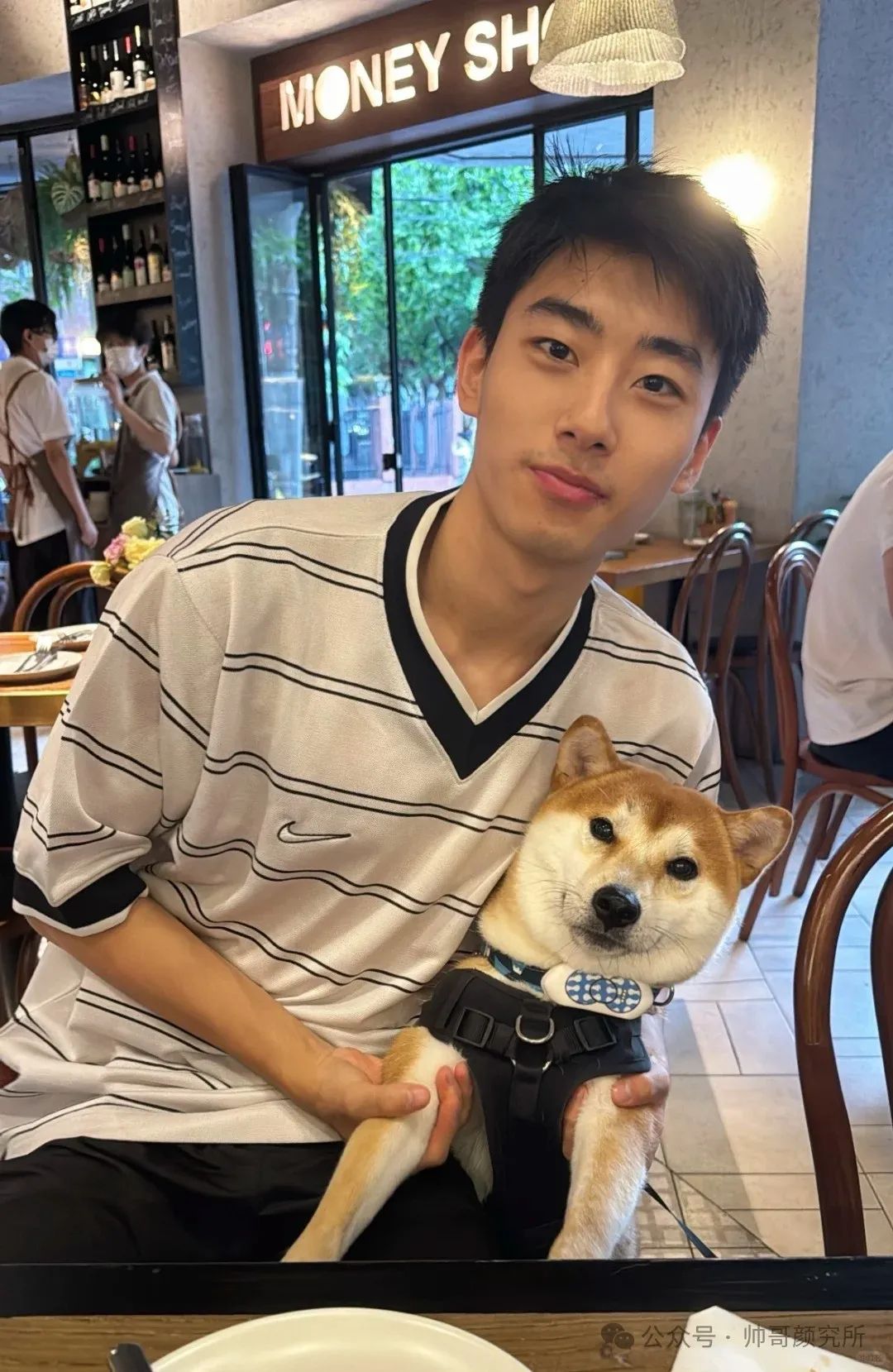 好看的呆萌男大!网友:拐回家当压寨弟弟 | 网红帅哥 好看的呆萌男大!网友:拐回家当压寨弟弟 | 网红帅哥