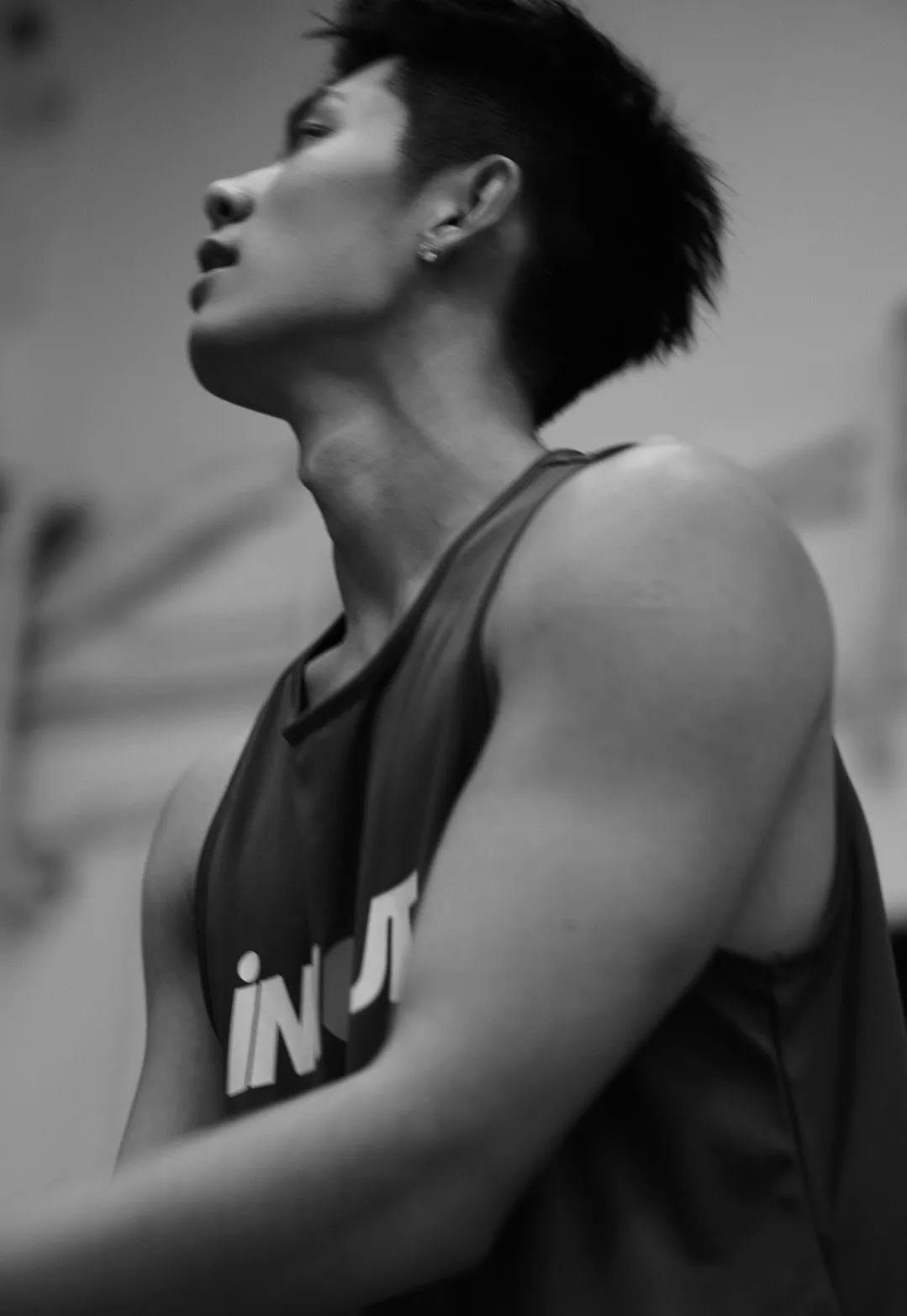 浙江 02 年直男体育生，这 190CM 大长腿简直太炸了！