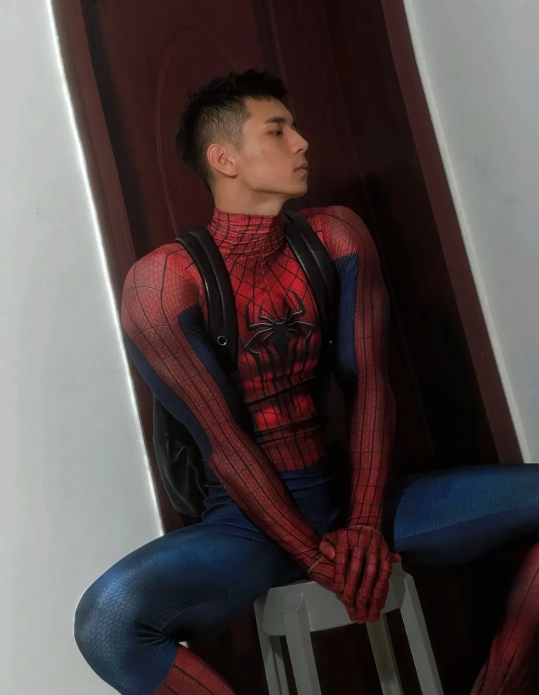 想看 00 后小狼狗蜘蛛侠吐丝！完全被拿捏了！