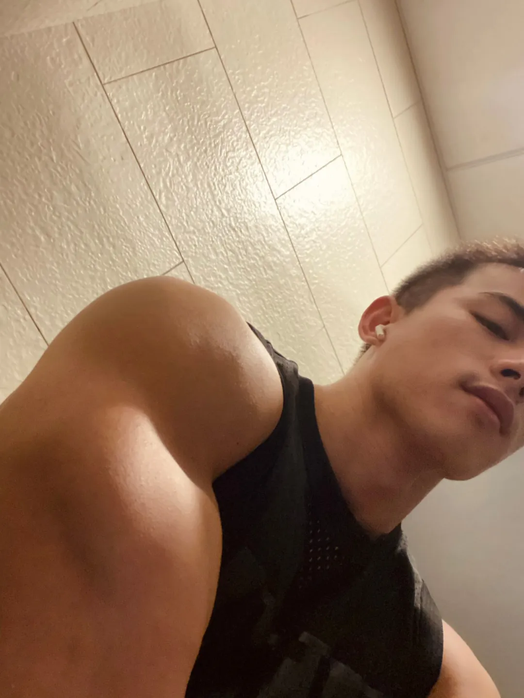 推上爆火的北京寸头肌肉天菜，胸肌也太大大大了！
