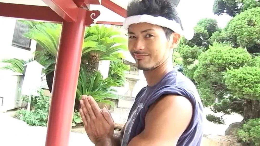 帅哥下海拍片，DVD 里的男人，纯天然不打药