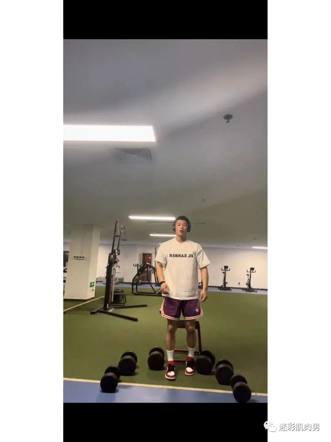 河北 185CM 迷彩教官腹毛自拍照？长的太好看了！