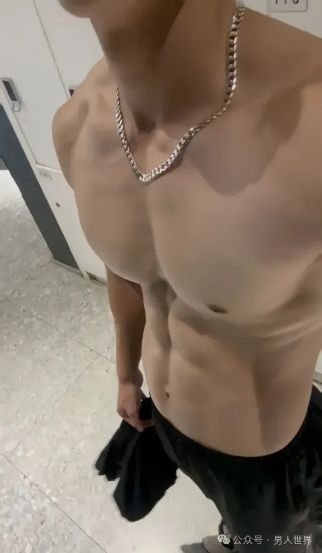 男大张力爆棚，这种极品帅哥到底是谁在享用?